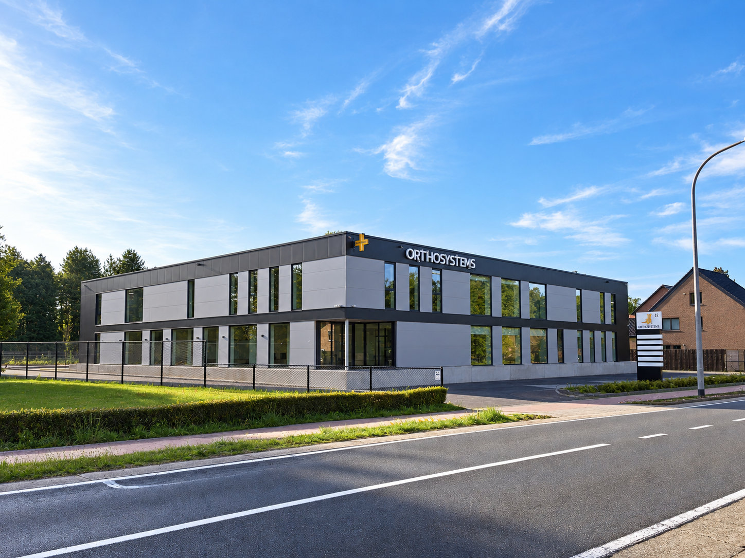 Project Orthosystems: bedrijfspand in Geel